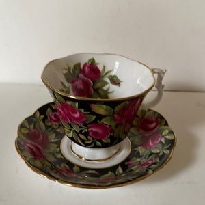 Royal Albert Crimson Glory Bouquet Series teacup and saucer